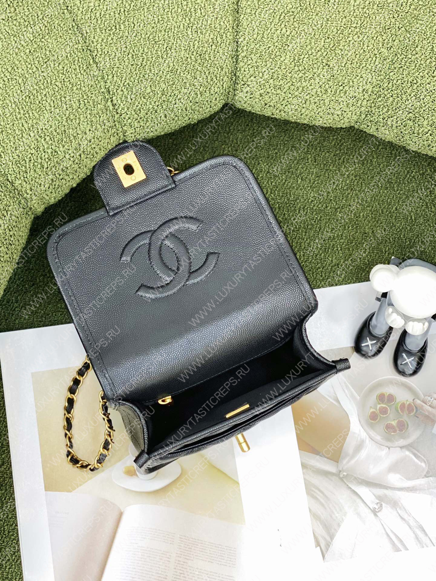 Ch*el mini flap bag with top handle black as3653