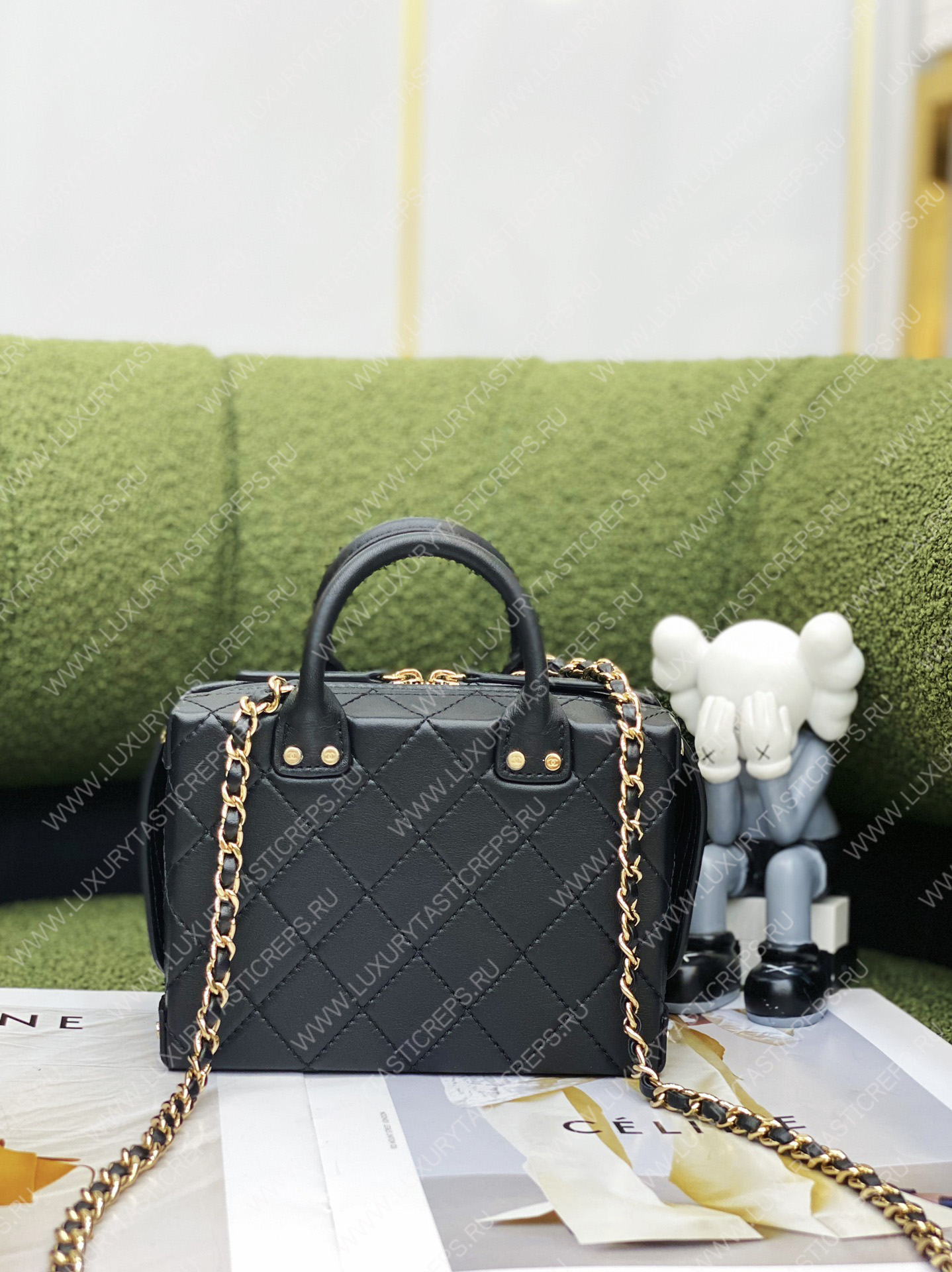 Ch*el small vanity case black as3345
