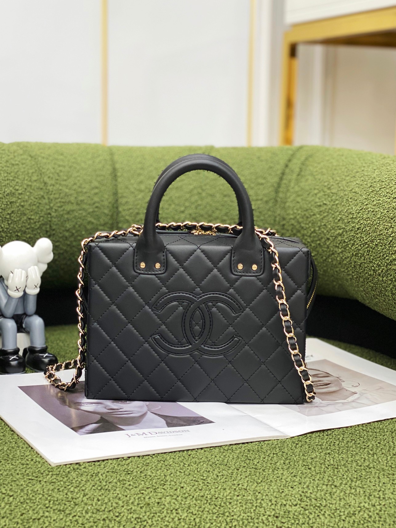 Ch*el large vanity case black as3345