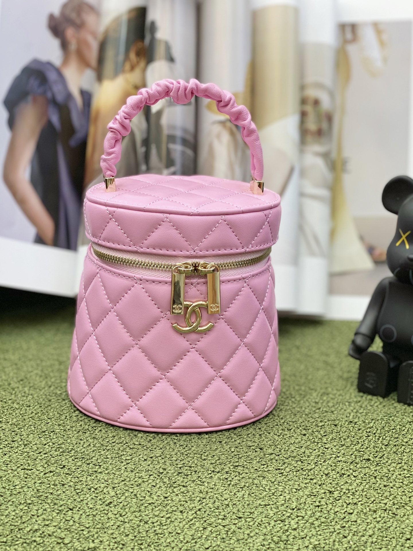 Ch*el vanity bucket bag pink as3726