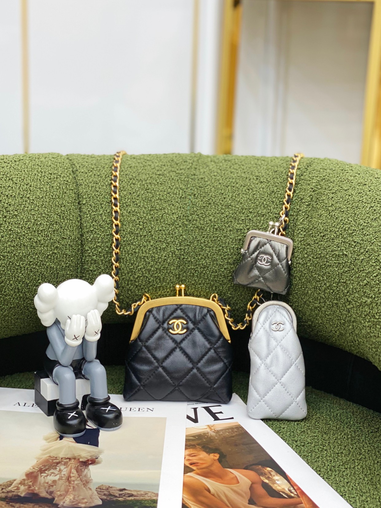 Ch*el clasp bag black as3732