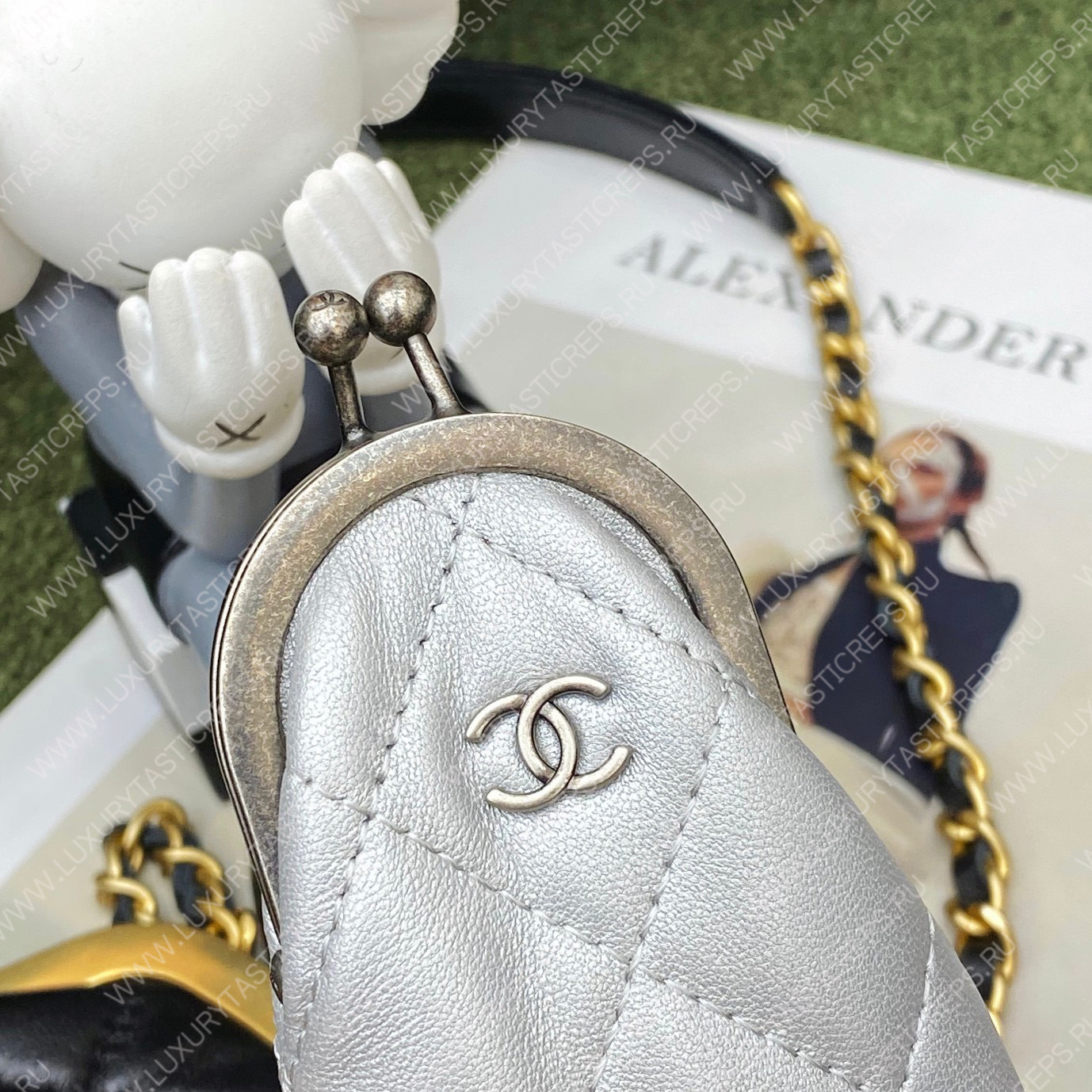 Ch*el clasp bag black as3732