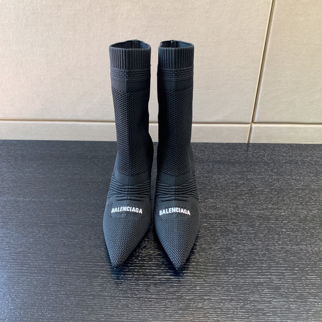 Ba*len*cia*ga women’s knife boot black 724179w2cw12010