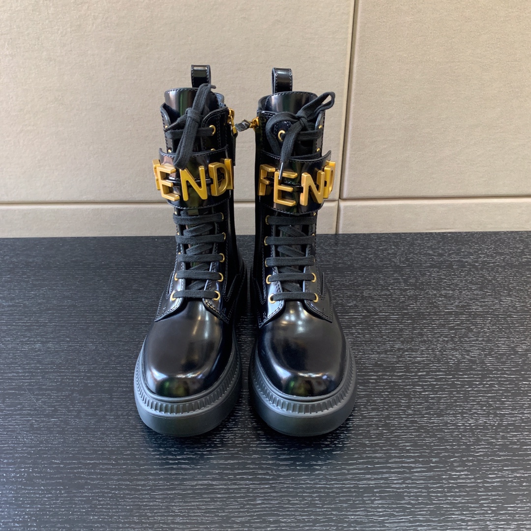 F**di leather biker boots black 8t8355
