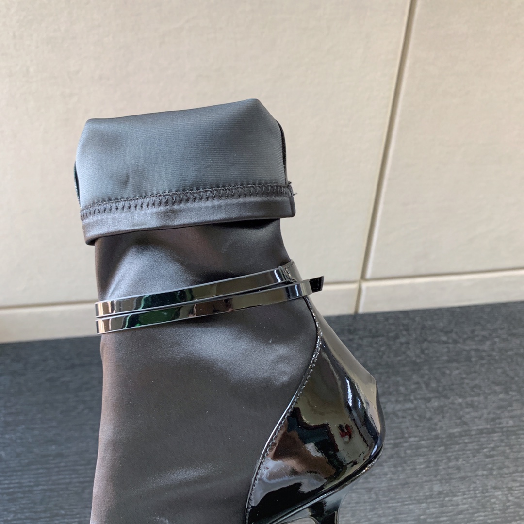 JIMMY CHOO MUGLER ANKLE BOOT BLACK JCMUGLER45