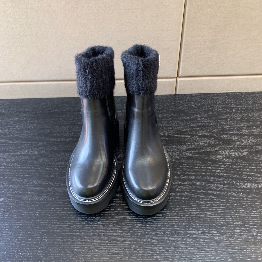 l**is V*t*n beaubourg ankle boots black 1aabtw