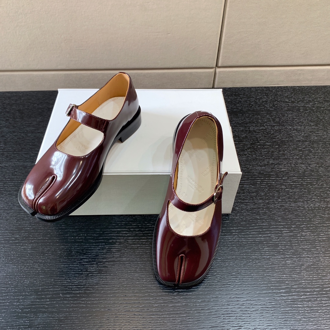ma*s*n Ma*i*la tabi mary-janes dark maroon s39wl0119p3292t8013
