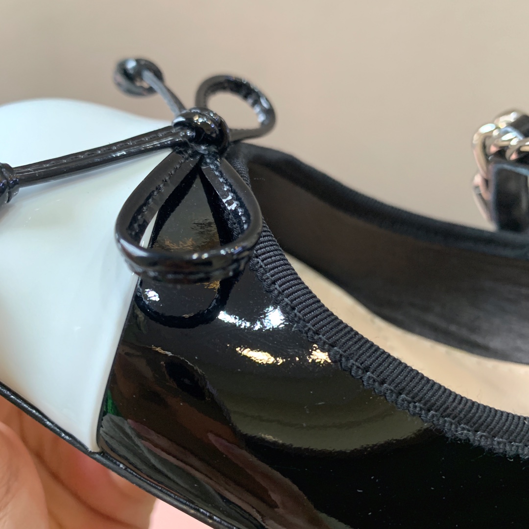 MIU MIU NAPLAK PUMPS WHITE AND BLACK 5I485D