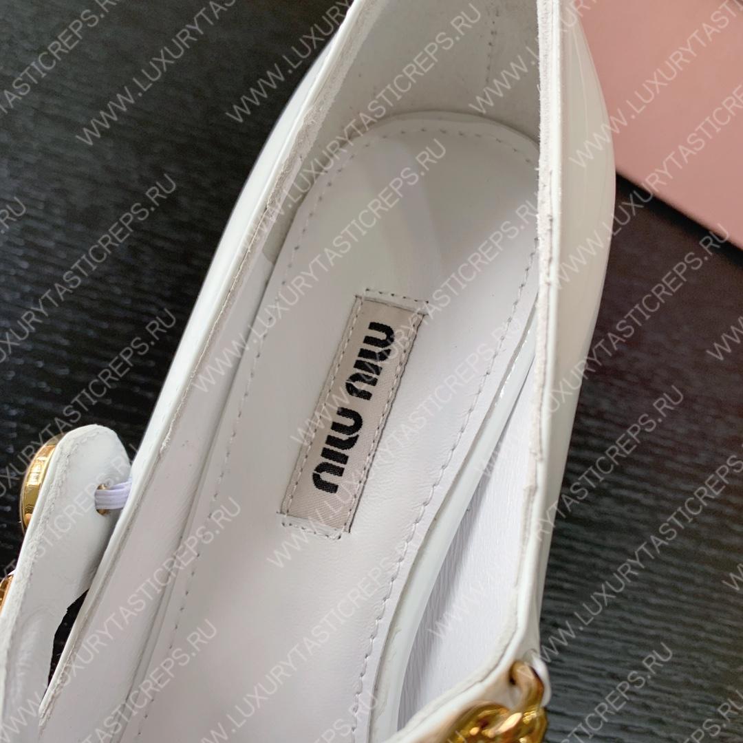 MIU MIU PATENT LEATHER PUMPS WHITE 5I814D