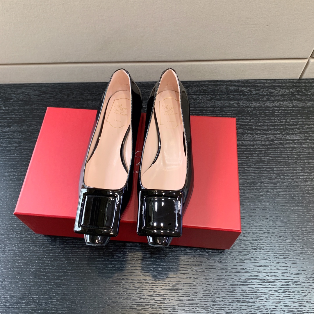 ROGER VIVIER CITY PUMPS LEATHER BLACK RVW6183