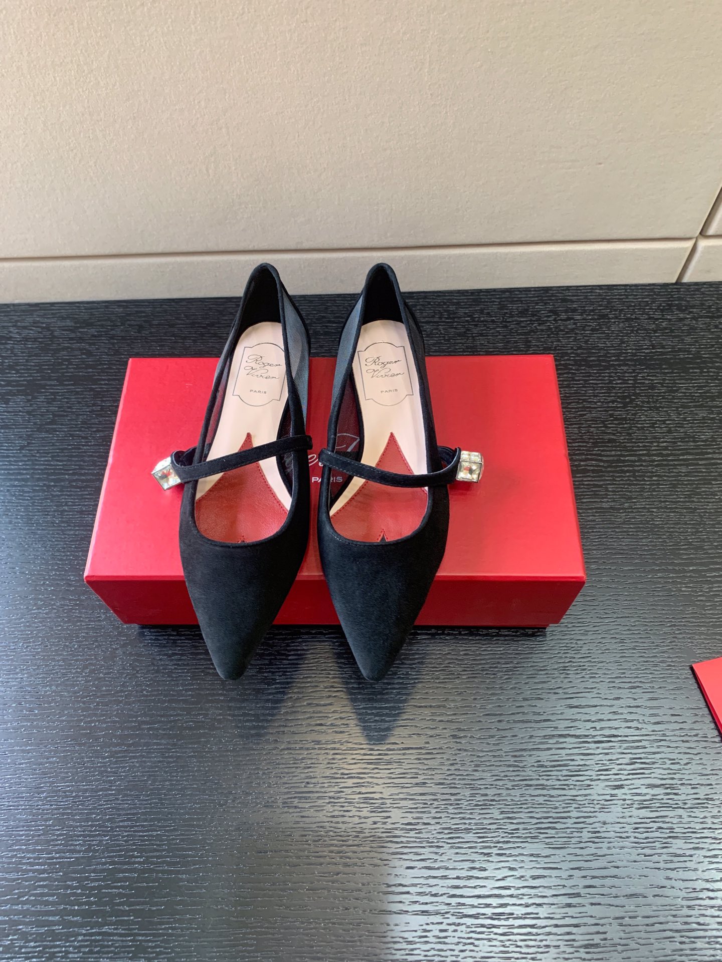 ROGER VIVIER PUMPS SUEDE BLACK RVW53824