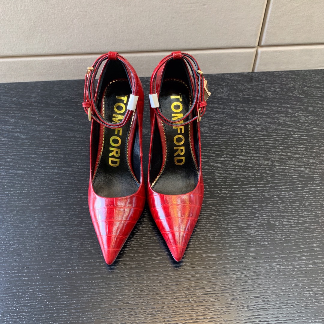 TOM FORD PADLOCK POINTY PUMP RED W2271T