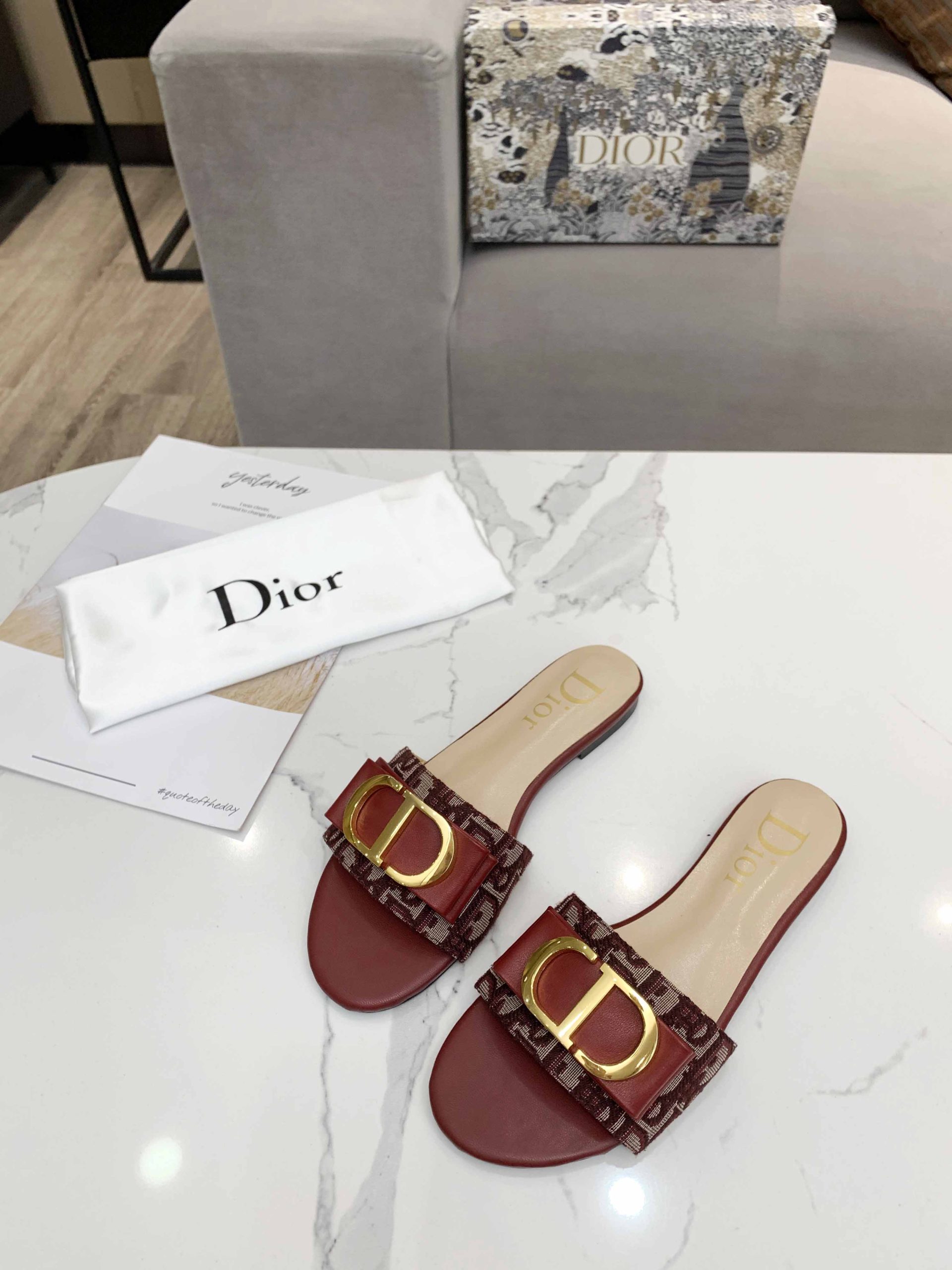 D*or slide maroon kcq266vea