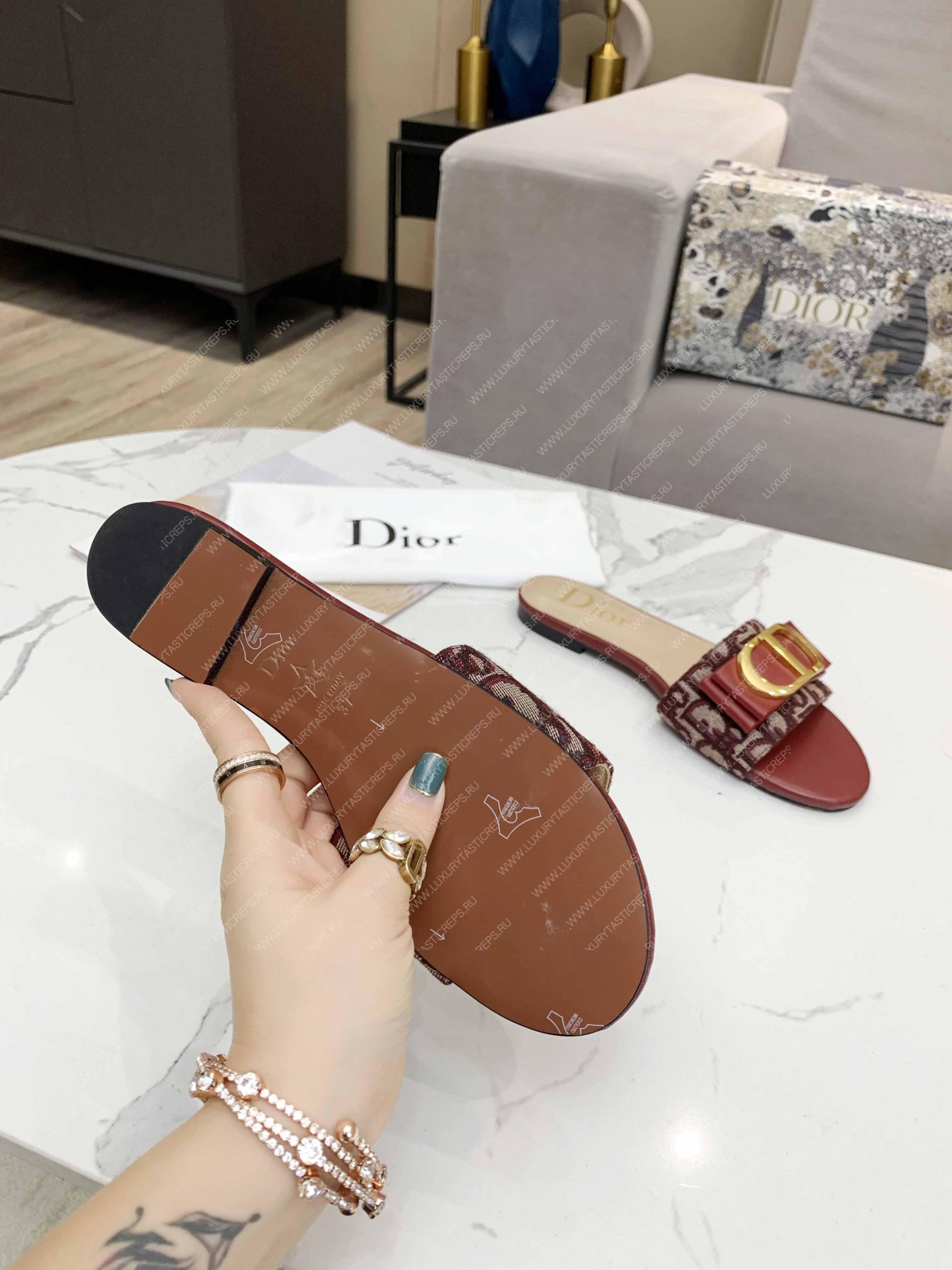 D*or slide maroon kcq266vea