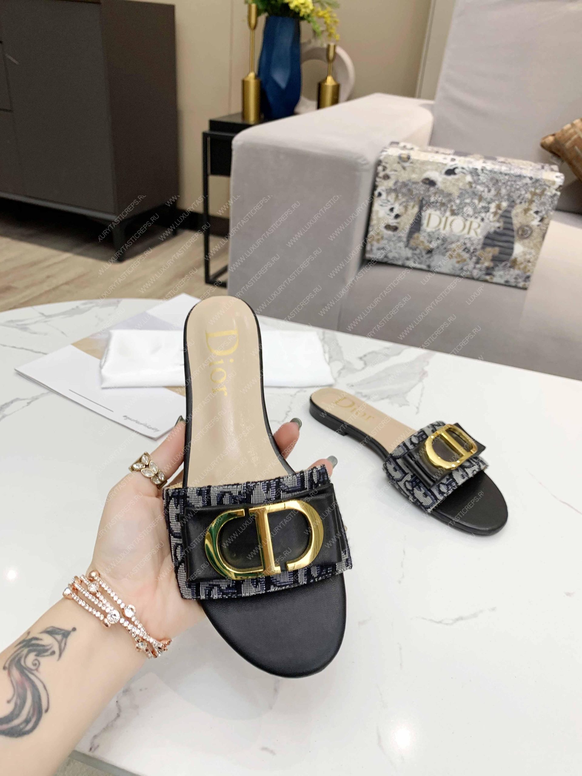 D*or slide grey kcq266vea