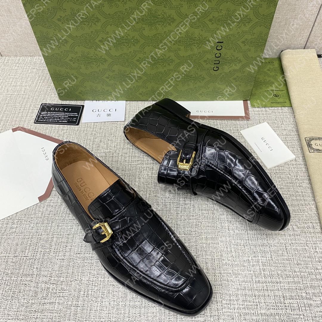 G*u*i buckle shoes