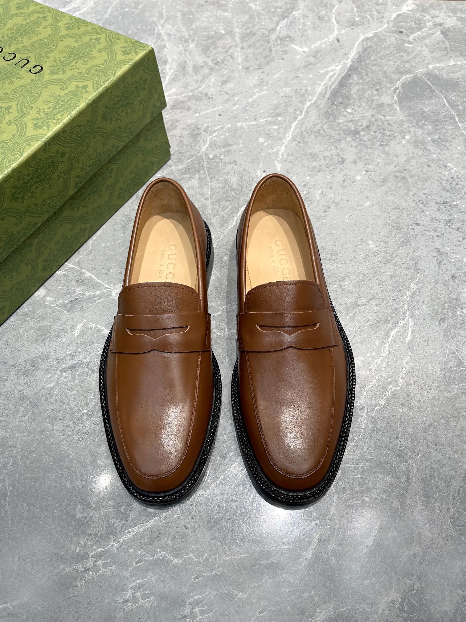 G*u*i men’s loafers brown 712351