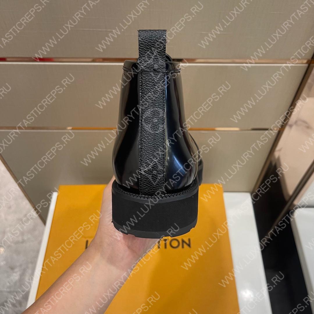 l**is V*t*n  boots black 1a9a8g