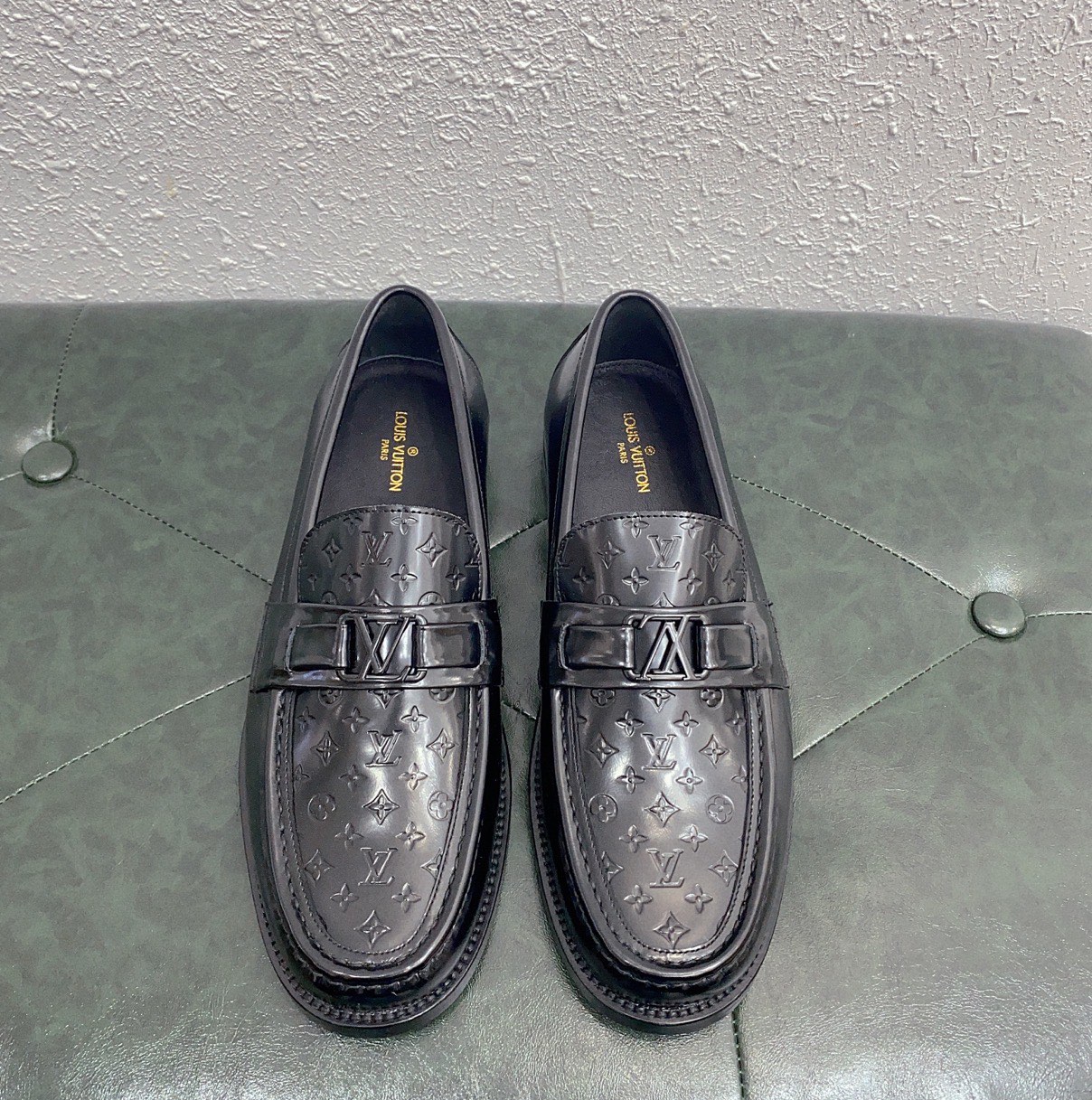 l**is V*t*n major loafer black 1aamyp