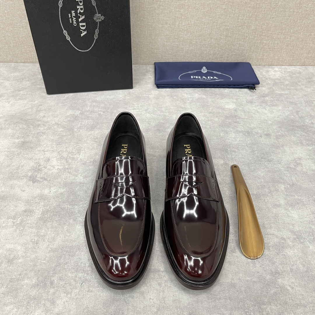 Pra*a brushed leather loafers burgundy 2db161