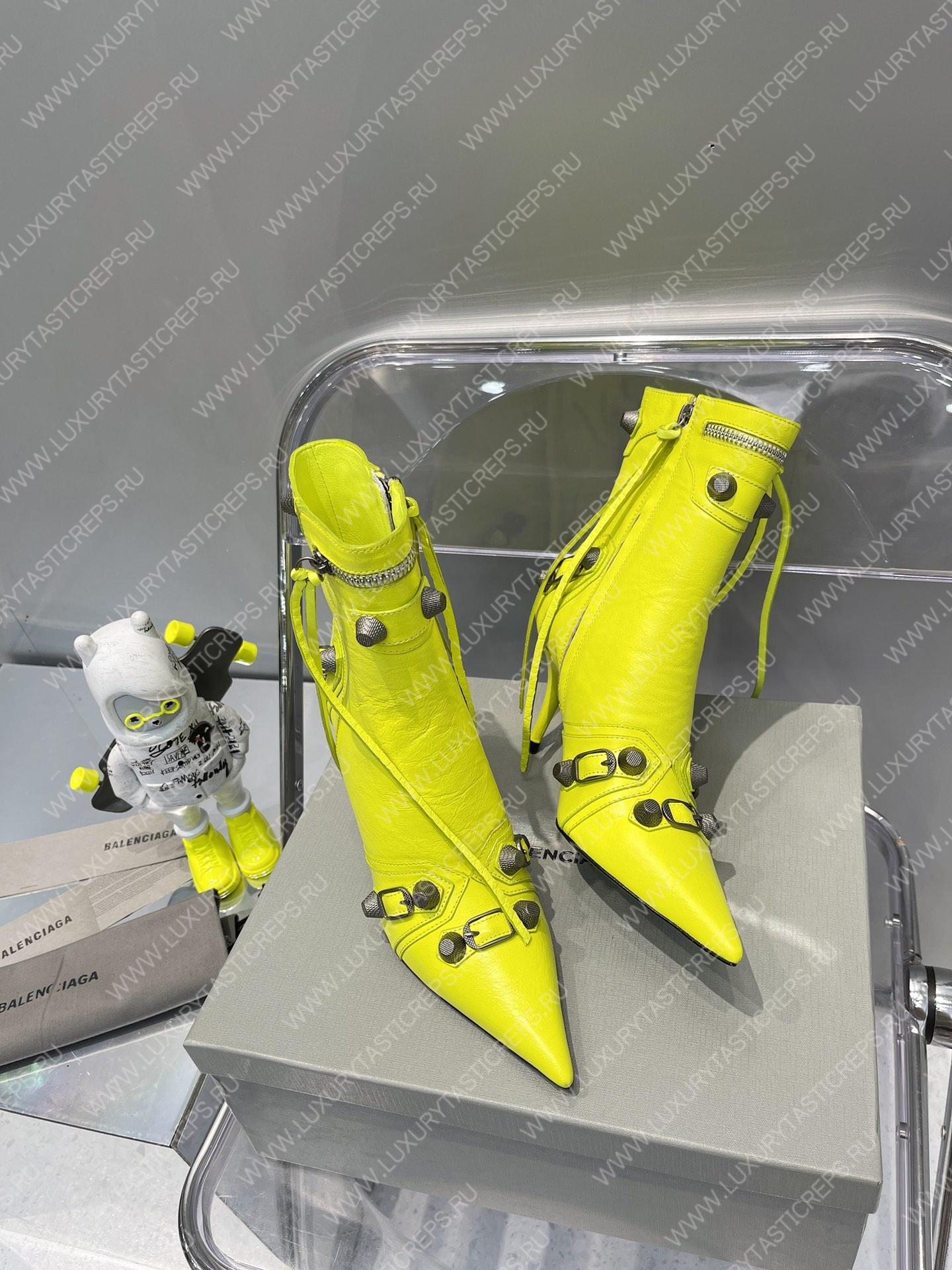 Ba*len*cia*ga women’s cagole 90mm bootie yellow 694379wa