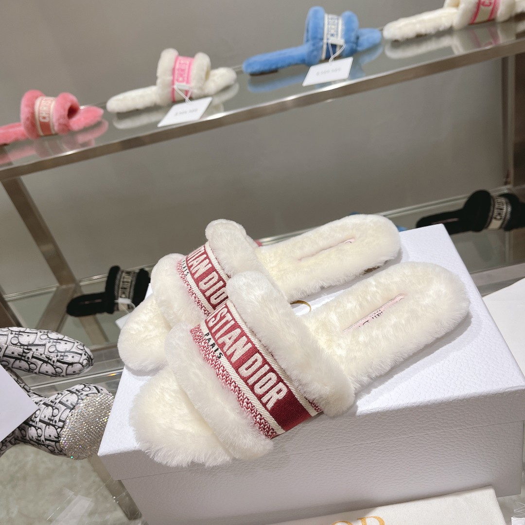 ch**an D*or dway slide whitge and pink kcq551esk