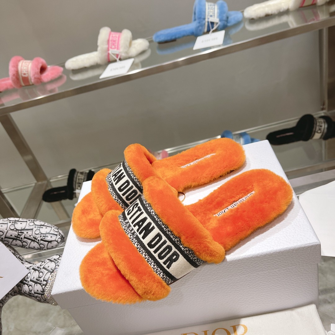 ch**an D*or dway slide orange kcq551esk