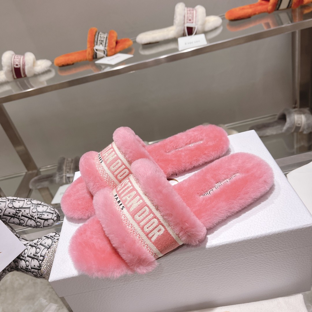 ch**an D*or dway slide pink kcq551esk