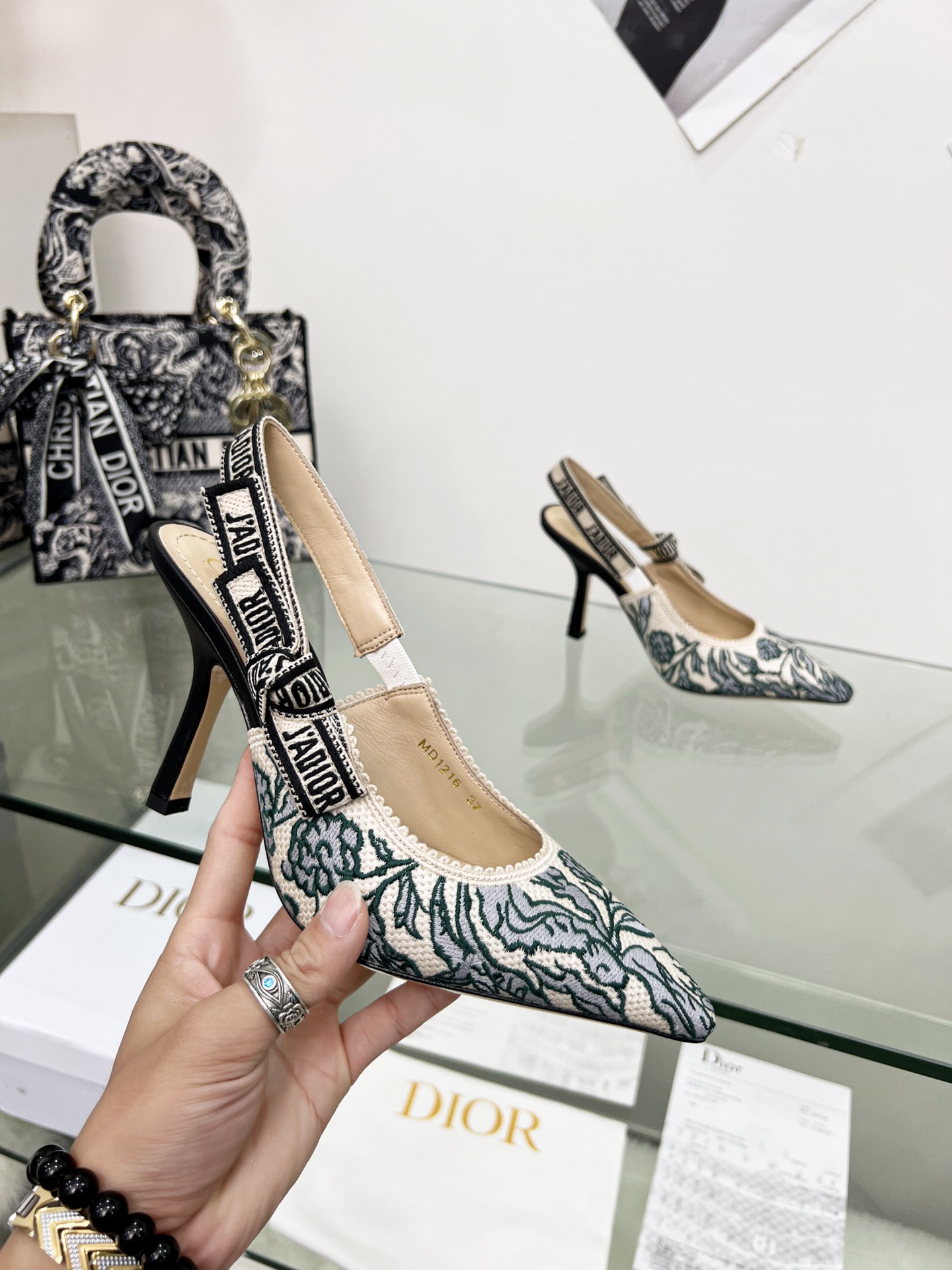 D*or j’aD*or slingback pump green and grey kcp762bxe