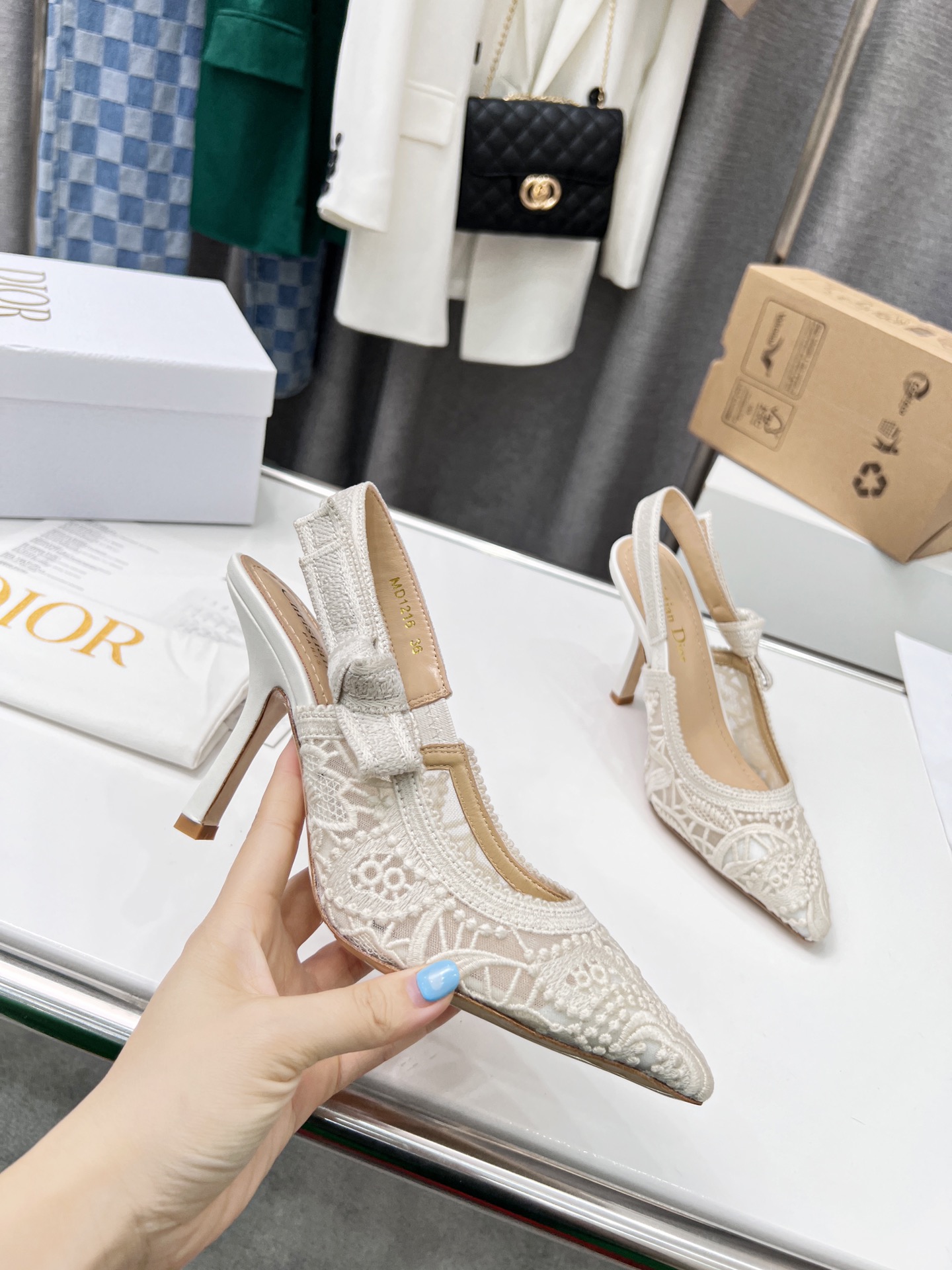 D*or j’aD*or slingback pump white kdp945mcm