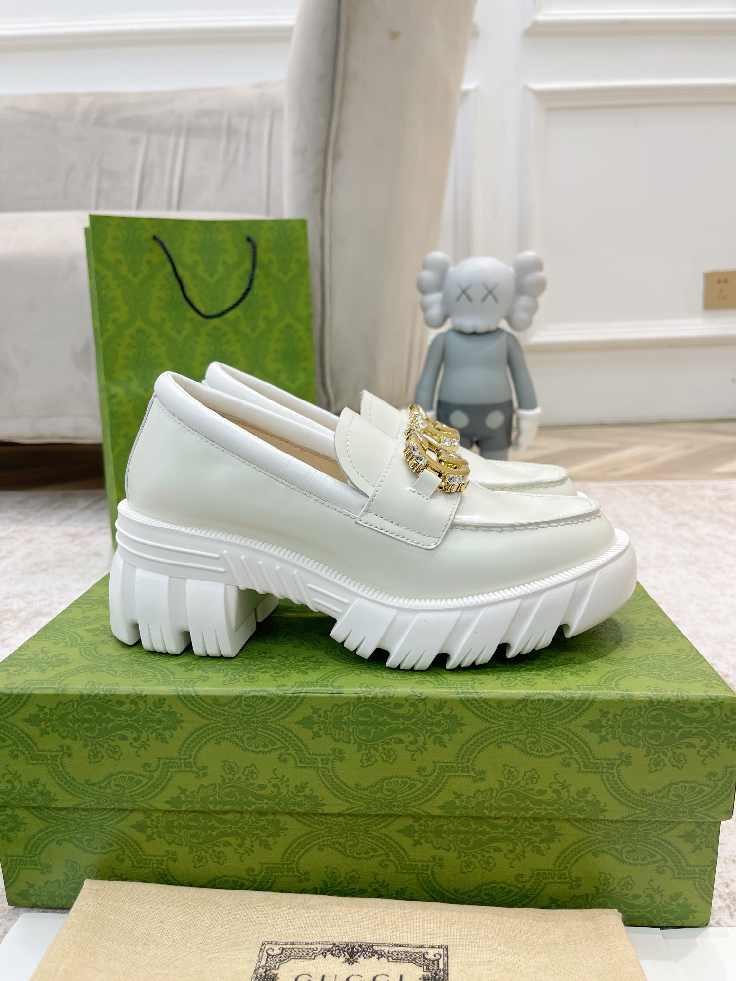 G*u*i lug sole interlocking g loafer white ‎700271