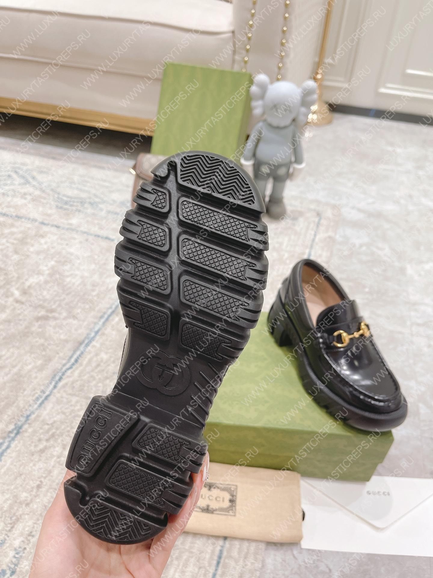 G*u*i loafer with horsebit black ‎656869