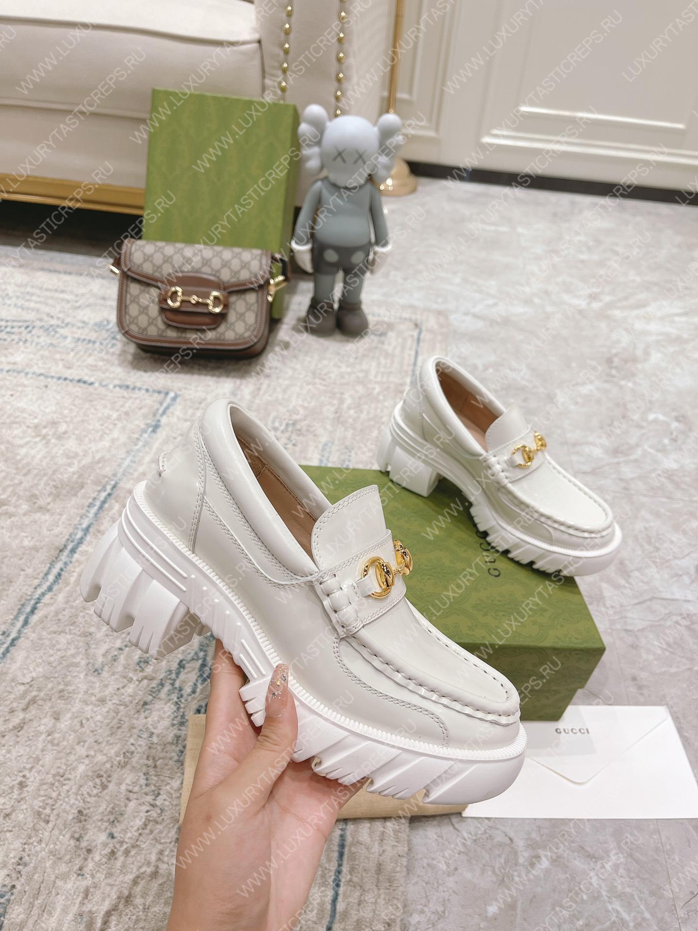 G*u*i loafer with horsebit white ‎656869