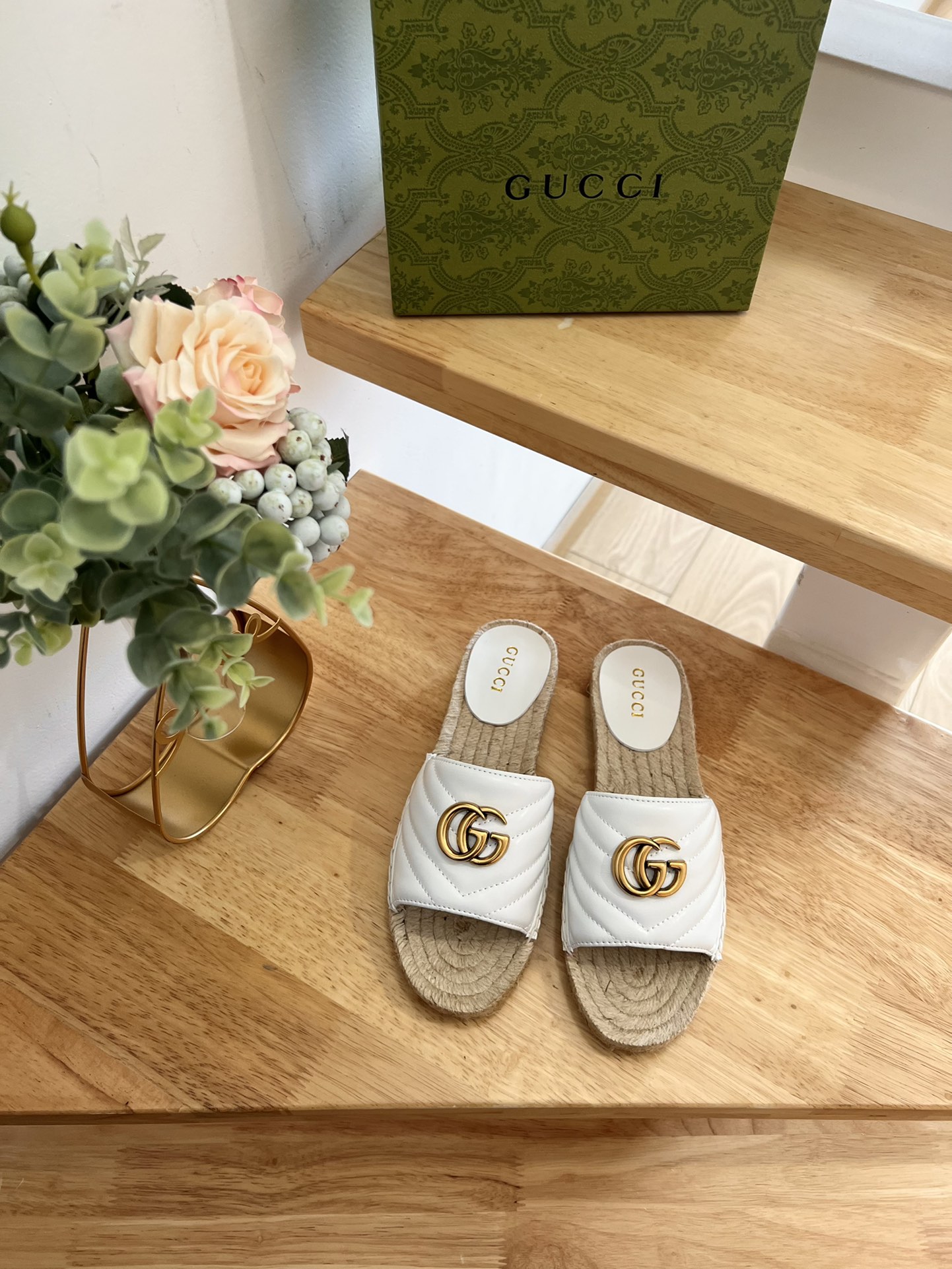 G*u*i pilar gg matelasse slide white 646169