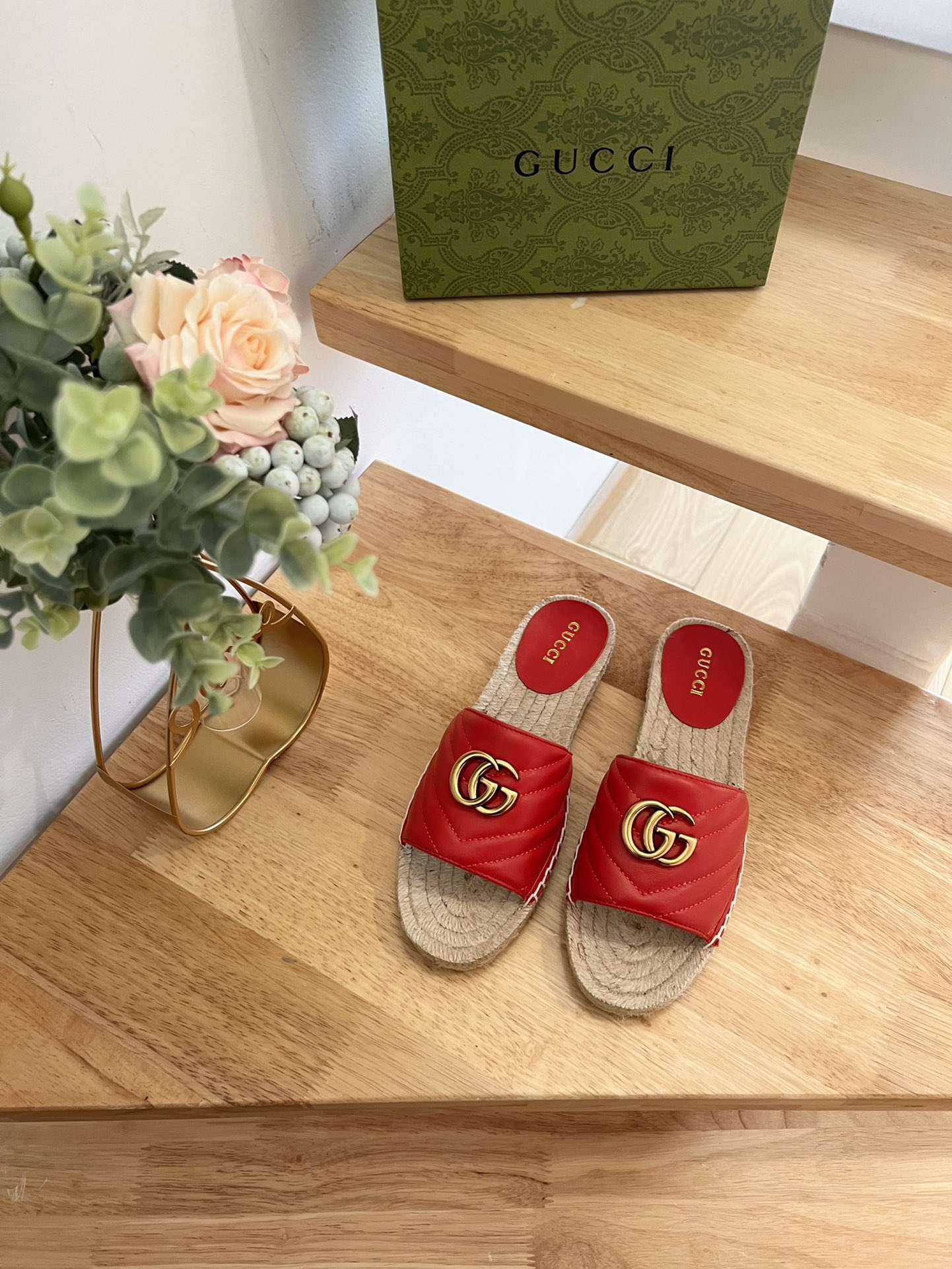 G*u*i pilar gg matelasse slide red 646169