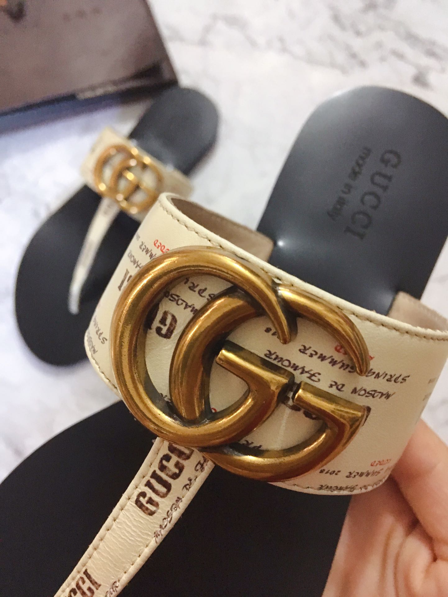 G*u*i marmont leather sandal white ‎612138