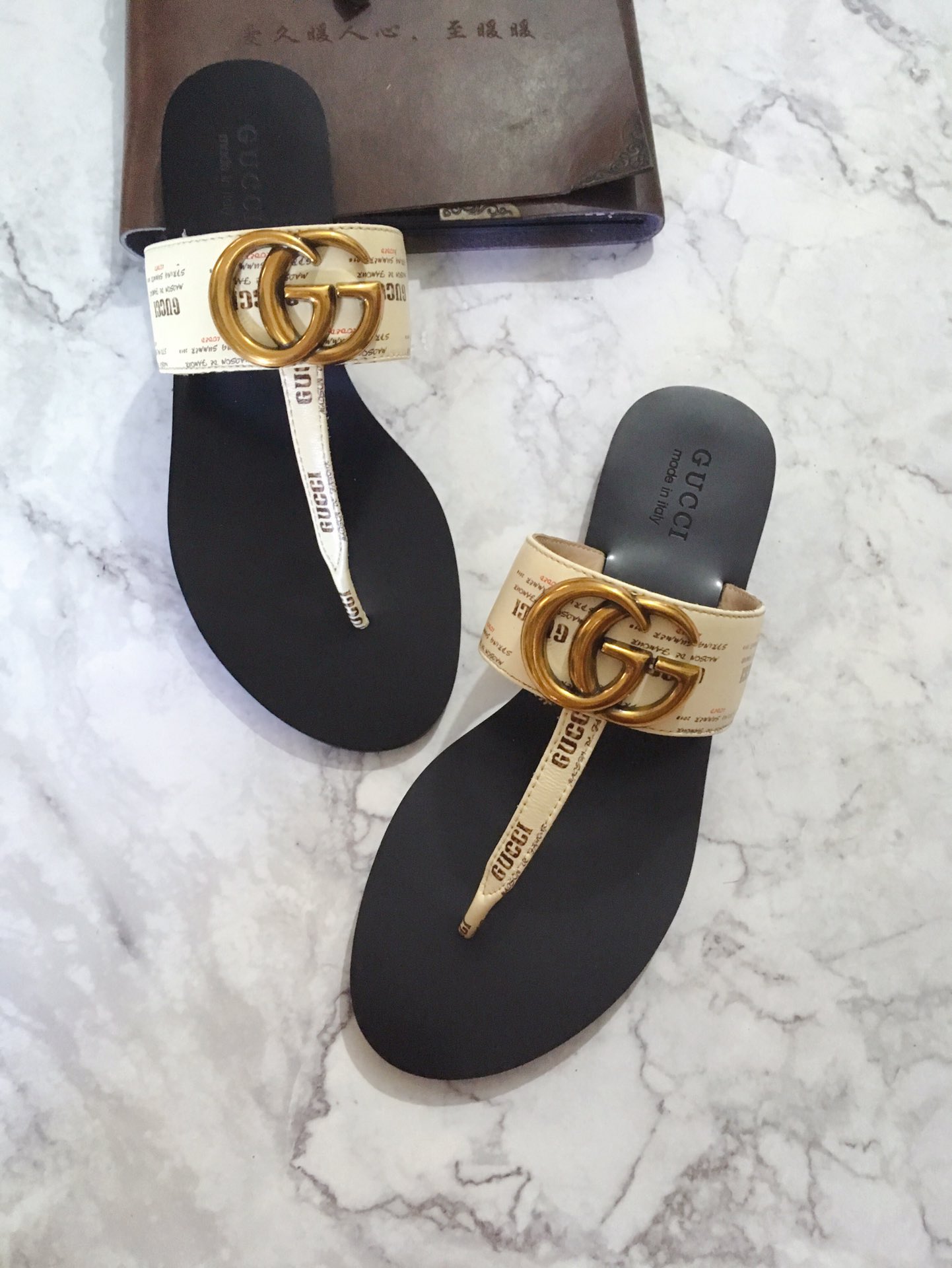 G*u*i marmont leather sandal white ‎612138