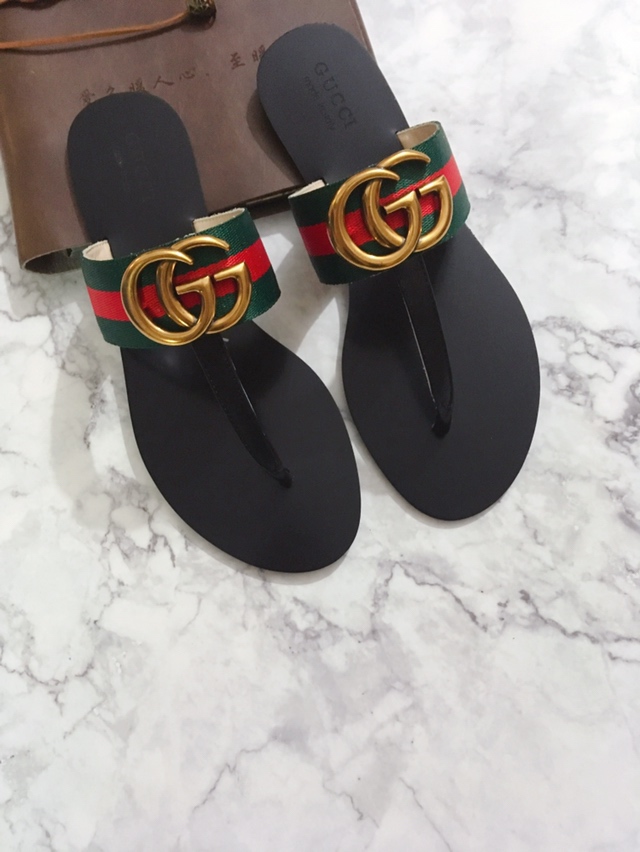 G*u*i marmont leather sandal red and green ‎612138