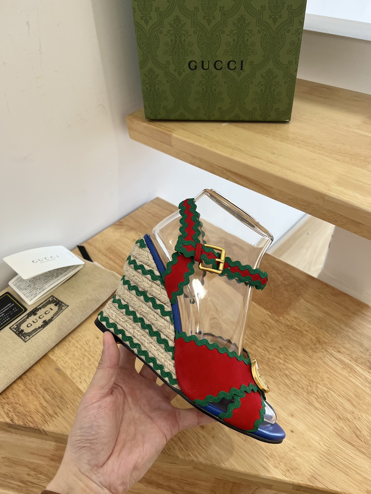 G*u*i gg buckle sandals multicolour 183408