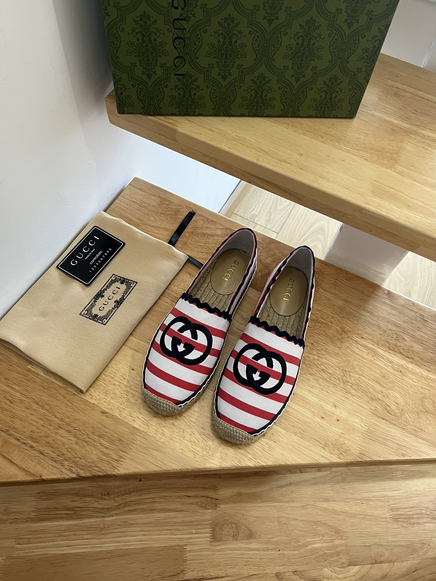 G*u*i women’s gg espadrille red and white 678040