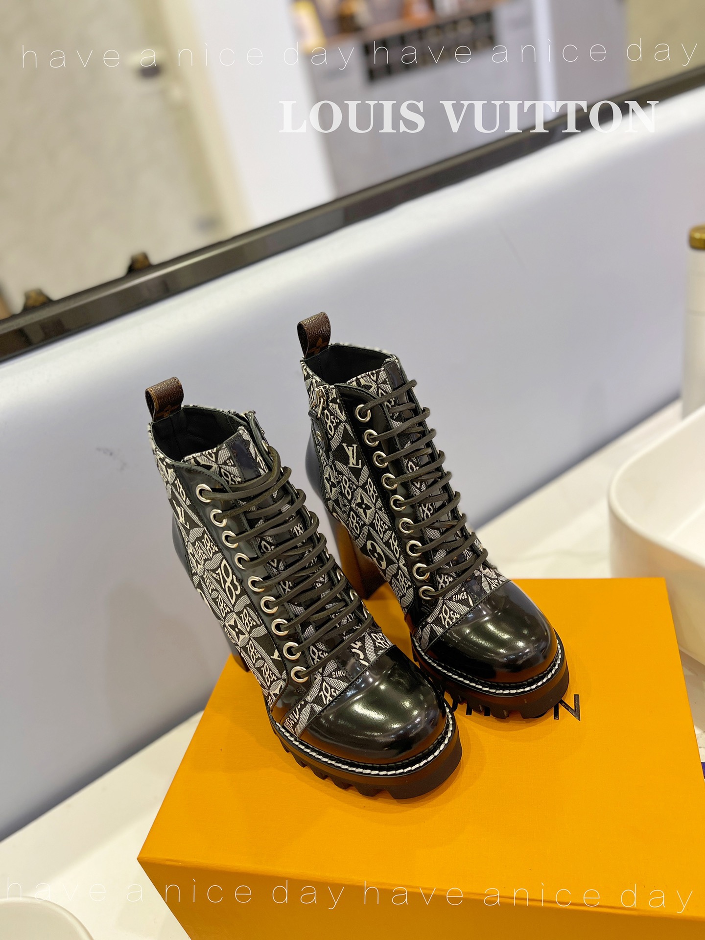 l**is V*t*n star trail ankle boot gray 1ab2xh