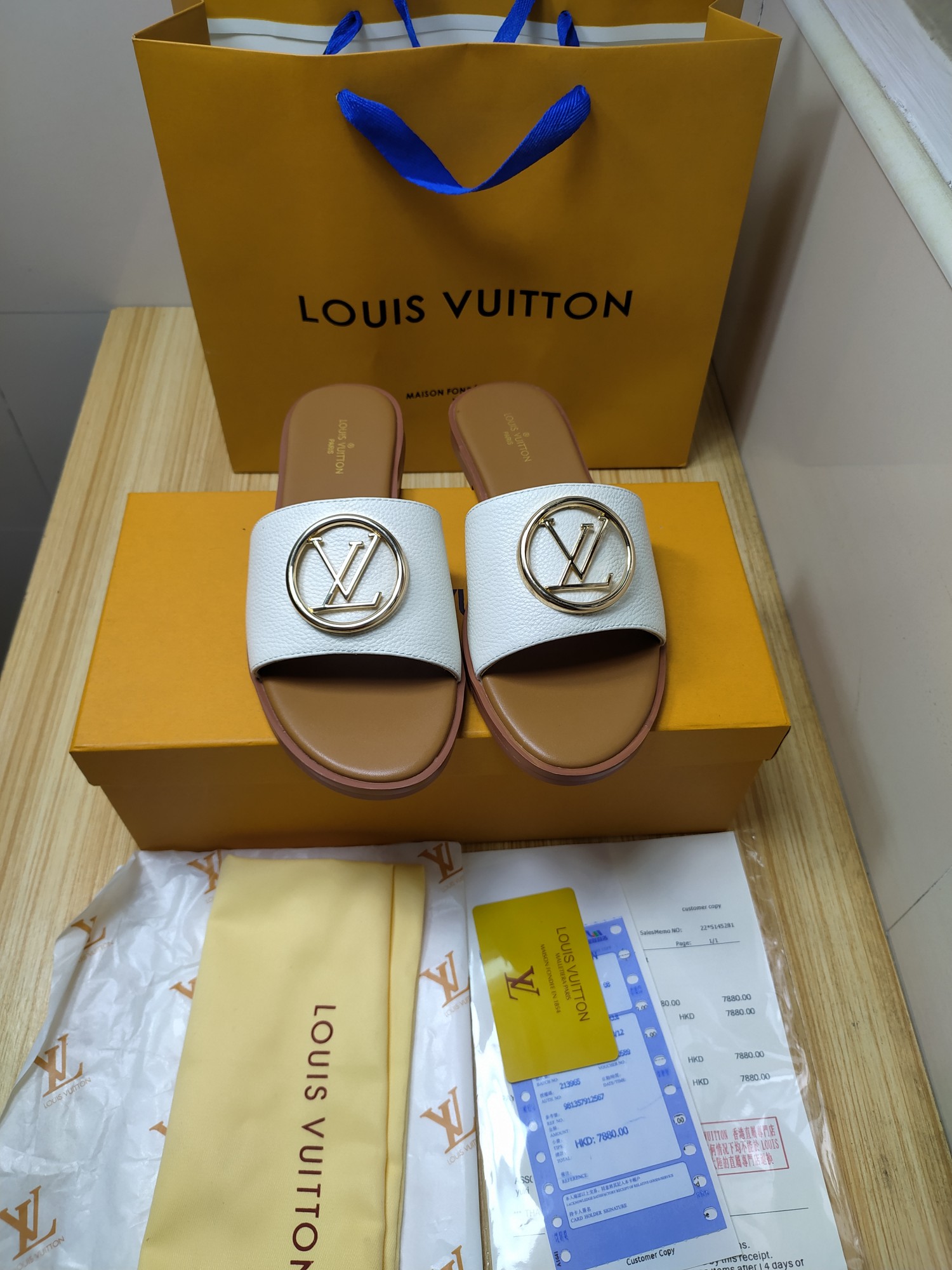 l**is V*t*n mule plate lock it white and beige 1a64mn
