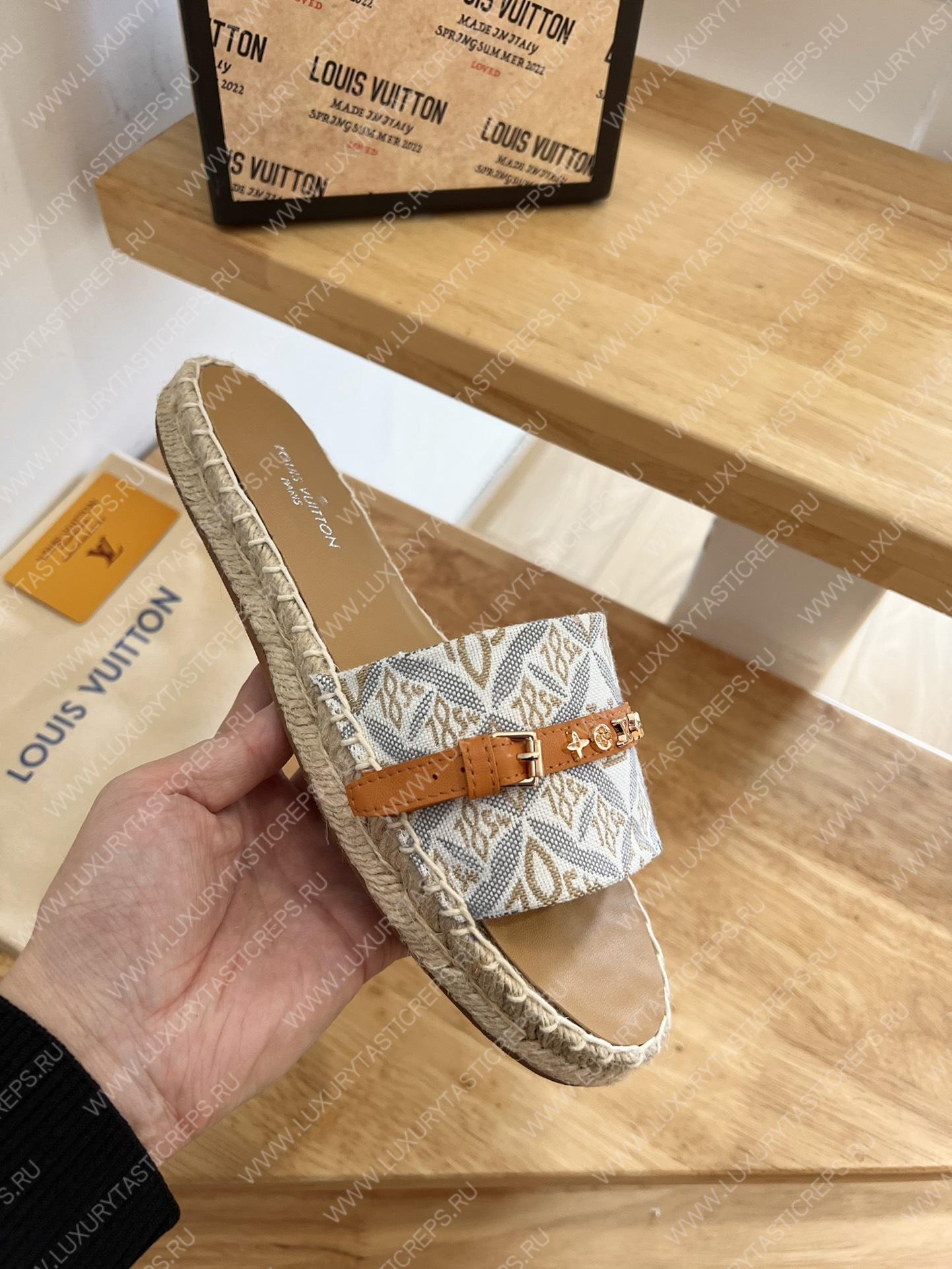 l**is V*t*n lock it flat mule beige 1a9rl4