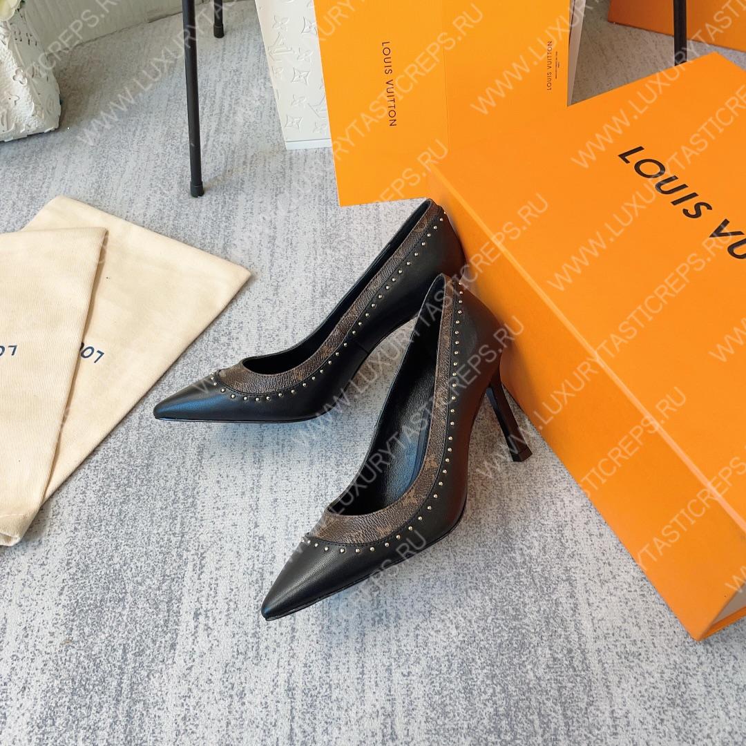 l**is V*t*n signature pumps black 1aacfh