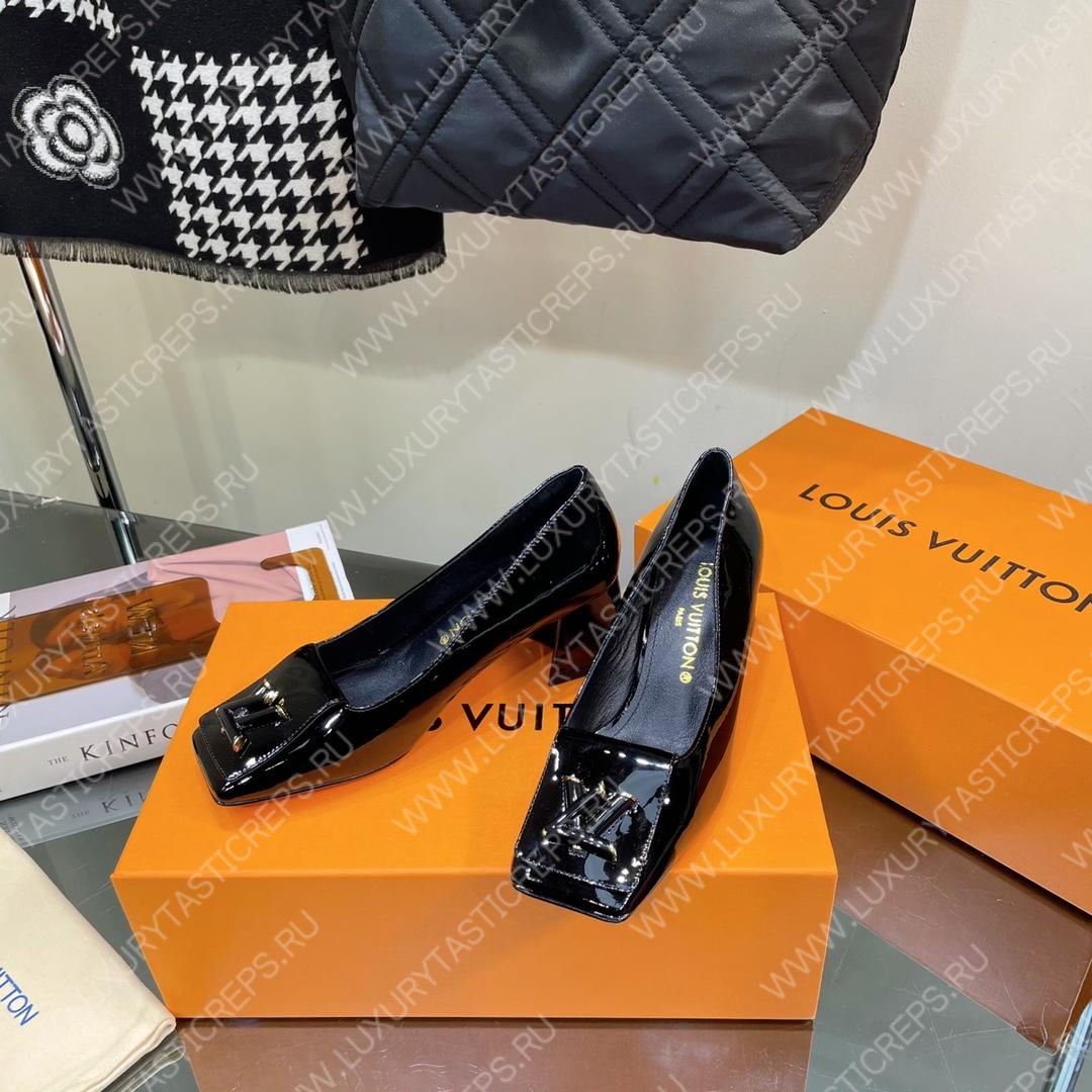 l**is V*t*n shake pumps black 1ab0sk
