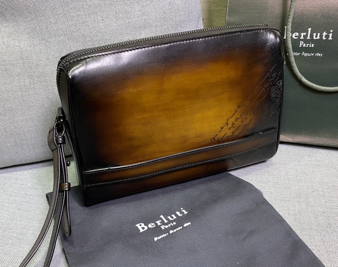 BERLUTI VOLUME STRAP CLUTCH ROSEWOOD NINO_VOLUME_STRAP_NEO-V2