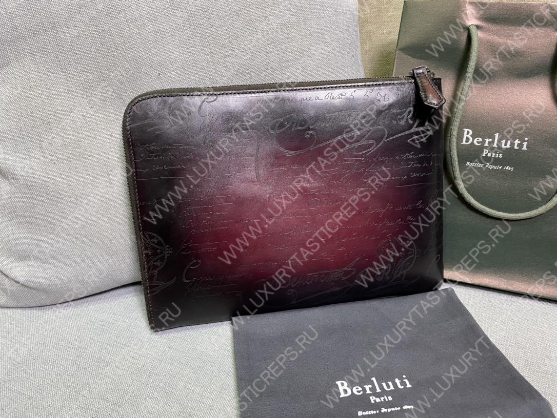 BERLUTI NINO TGM SCRITTO LEATHER CLUTCH BURGUNDY JOUR-V3